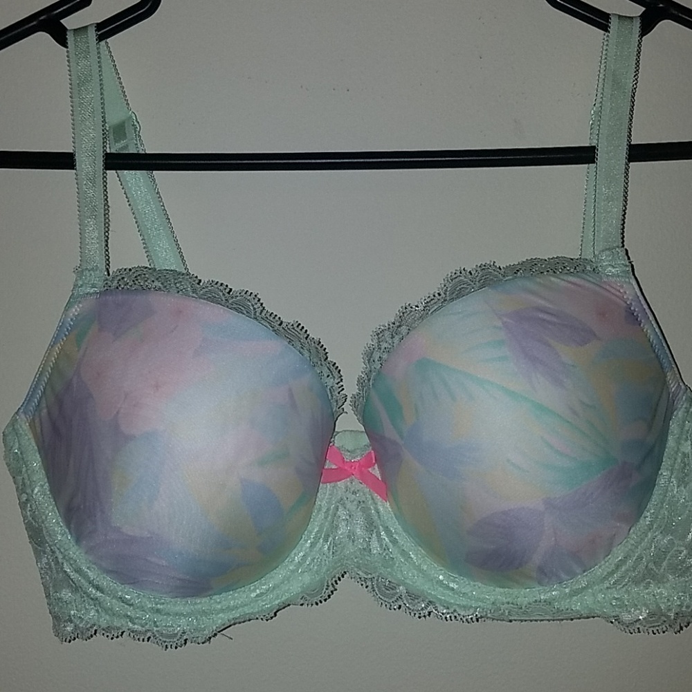 Victoria Secret's Dream Angel Bra